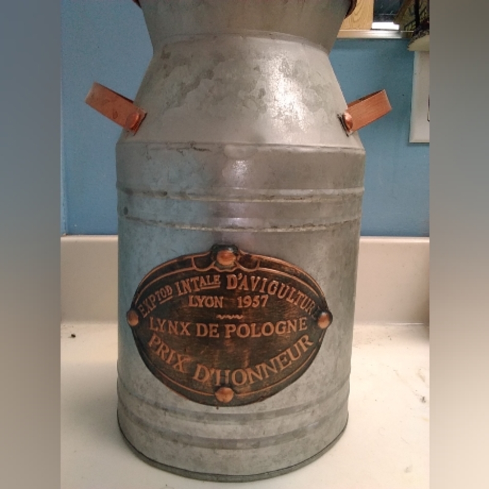 Small remake of a old small milk can